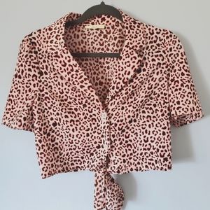 🐆 med cropped tie front button up shirt